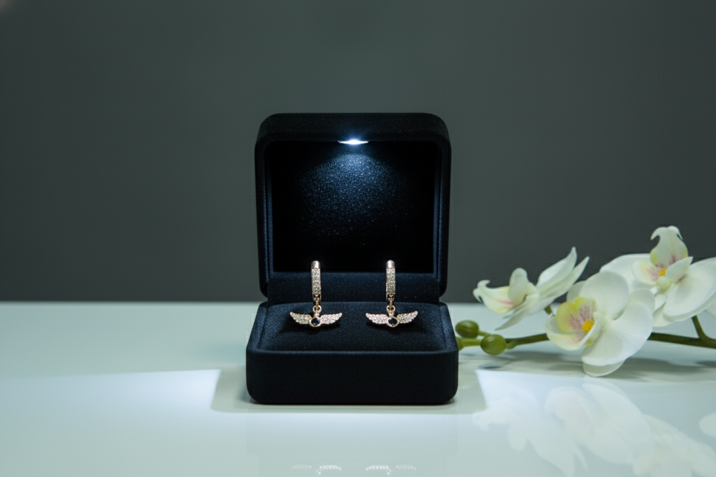 Anchor Wings studded Earrings