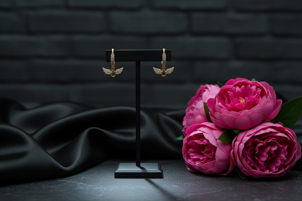 Anchor Wings studded Earrings