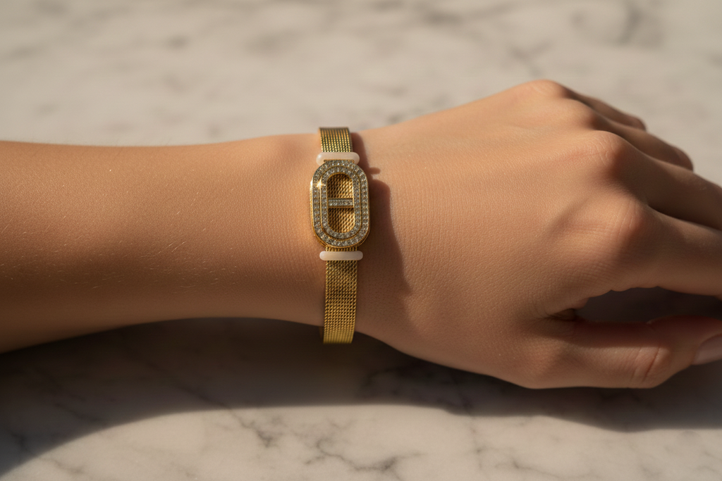 Hi-Fashion watch style super bracelet
