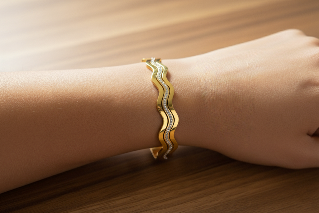 Glow Curve Bracelet
